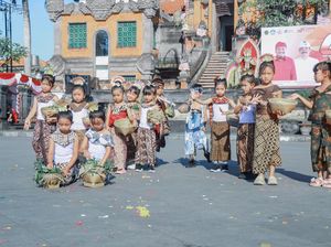 Sekda Gianyar Buka GSC, Dimeriahkan Penampilan Anak-anak TK Sekda Gianyar Buka GSC, Dimeriahkan Penampilan Anak-anak TK