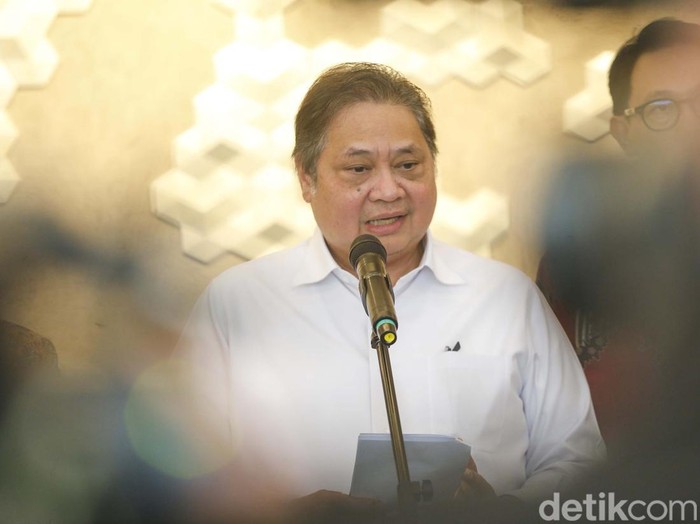 Kondisi Ekonomi Global 2025: Menko Airlangga Hartarto Mengungkapkan Dampak Perang Dagang AS pada Ekonomi Dunia