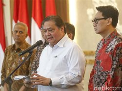 Airlangga Bahas Tarif Trump Bareng Pengusaha, Ingatkan Jangan Ada PHK