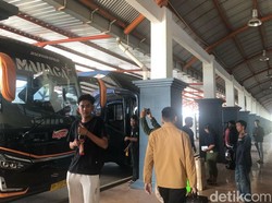 Sibuknya Arus Balik Lebaran di Terminal W A Gara Palangkaraya