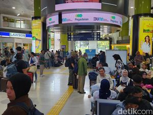34 Ribu Warga Tinggalkan Jakarta Pakai Kereta di Hari Terakhir Cuti Bersama 34 Ribu Warga Tinggalkan Jakarta Pakai Kereta di Hari Terakhir Cuti Bersama