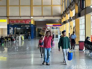 21.150 Penumpang Padati Terminal Bungurasih di Hari Terakhir Cuti Lebaran 21.150 Penumpang Padati Terminal Bungurasih di Hari Terakhir Cuti Lebaran