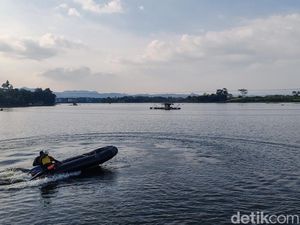 Kabel Listrik Menjuntai di Citarum yang Sebabkan Bocah 12 Tahun Hilang Kabel Listrik Menjuntai di Citarum yang Sebabkan Bocah 12 Tahun Hilang