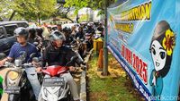 Ada Pemutihan Pajak, Warga Padati Samsat Kota Bekasi