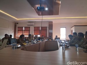 Andra Soni: 2,3 Juta Kendaraan di Banten Nunggak Pajak Andra Soni: 2,3 Juta Kendaraan di Banten Nunggak Pajak