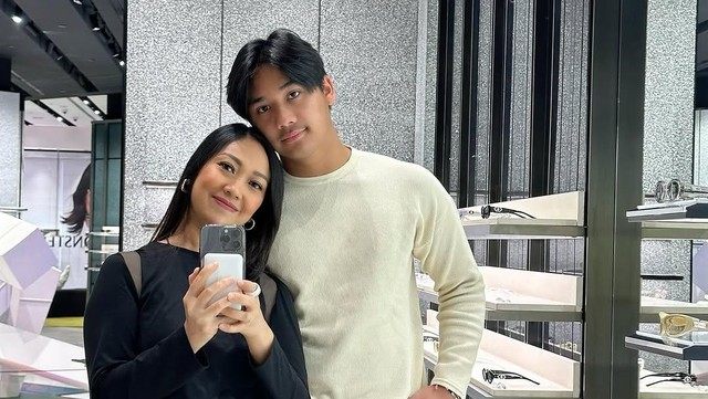 Gosip Terkini Selebriti Insertlive : Tanpa Modal Orang Tua, Bevan Putera Anak Nola B3 Pilih Jualan Sate