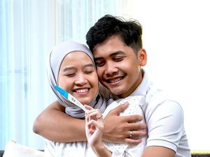 Selamat! Istri Bintang Emon Hamil Anak Pertama Selamat! Istri Bintang Emon Hamil Anak Pertama