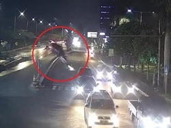 Runutan BMW Terjun di Tol Gresik: Pengemudi Lihat Google Maps-Terobos Barrier