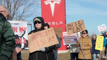 Tesla Babak Belur: Mobil Murah Tak Kunjung Datang, Konsumen Kabur