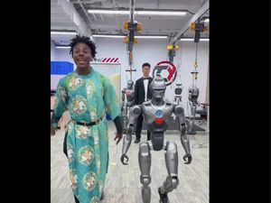 Ini Dia Robot China Canggih yang Salto Bareng iShowSpeed Ini Dia Robot China Canggih yang Salto Bareng iShowSpeed