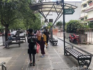 Reza Arap Matikan Rokok Usai Ditegur di Malioboro, Satpol PP Jogja: Respect! Reza Arap Matikan Rokok Usai Ditegur di Malioboro, Satpol PP Jogja: Respect!