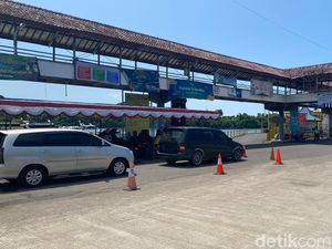 Tak Bawa KTP, 6 Orang di Pelabuhan Padangbai Dipulangkan Tak Bawa KTP, 6 Orang di Pelabuhan Padangbai Dipulangkan