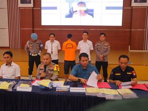 Bejat! Bapak di Bekasi Perkosa 2 Anak Kandungnya Berulang Kali Bejat! Bapak di Bekasi Perkosa 2 Anak Kandungnya Berulang Kali