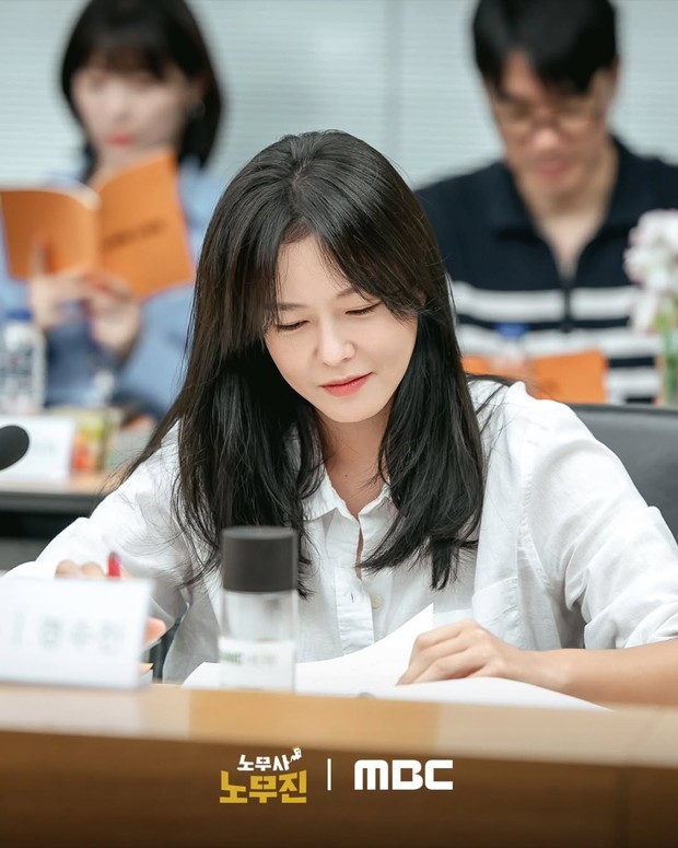 Potret Kyung Soo Jin di pembacaan naskah drama 'Labor Attoney Noh Moo Jin'