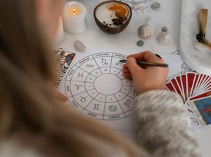 Ramalan Keuangan Zodiak 15 Mei 2025: Leo Atur Uang dengan Bijak Ramalan Keuangan Zodiak 15 Mei 2025: Leo Atur Uang dengan Bijak