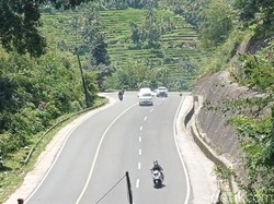 Lengang di Tanjakan Gentong Tasikmalaya