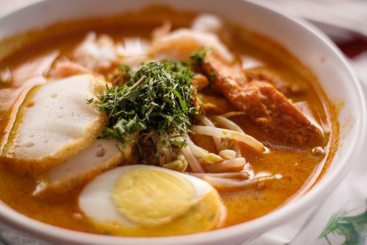 Tamu Undangan Kawinan Muntah Makan Laksa yang Sudah Basi