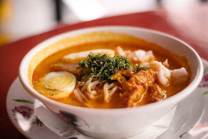 Tamu Undangan Kawinan Muntah Makan Laksa yang Sudah Basi