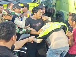 Ricuh Sopir Truk di Pelabuhan BBJ Lampung, Petugas Diserang