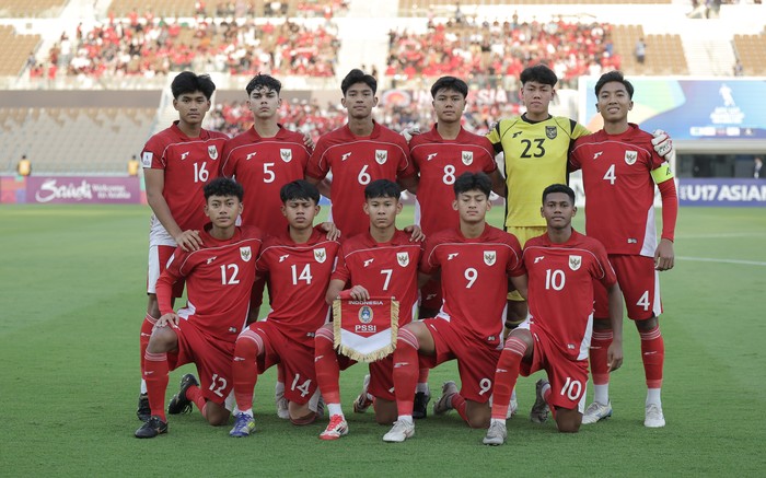 Timnas Indonesia U-17 Timnas Indonesia U-17 meraih kemenangan di matchday kedua Grup C Piala Asia U-17, Senin (7/4/2025) malam WIB. Garuda Menang menang 4-1 atas Yaman dalam laga yang berlangsung di Stadion Prince Abdullah Al-Faisal.
