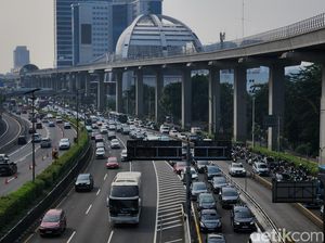 Tol Dalkot Ramai Lancar di Hari Pertama Masuk Kerja Usai Libur Lebaran Tol Dalkot Ramai Lancar di Hari Pertama Masuk Kerja Usai Libur Lebaran