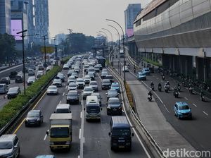 Titik-titik Kepadatan Arus Lalin di Tol Jabodetabek Pagi Ini Titik-titik Kepadatan Arus Lalin di Tol Jabodetabek Pagi Ini
