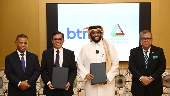 BTN melaksanakan penandatanganan perjanjian kerja sama dengan AlQilaa International Group di Doha, Qatar Qatar Bangun Rumah Indonesia lewat BTN, penandatanganan kerja sama di Doha, Qatar