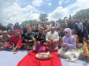 Ritual Mattompang Warnai Hari Jadi Bone ke-695, 10.000 Bilah Pusaka Disucikan Ritual Mattompang Warnai Hari Jadi Bone ke-695, 10.000 Bilah Pusaka Disucikan