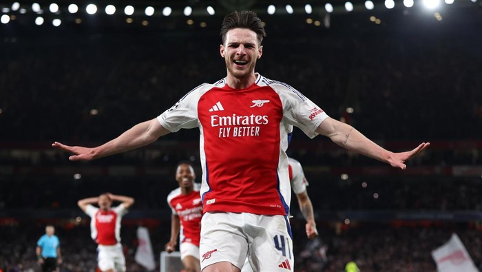 LONDON, ENGLAND - APRIL 8: Declan Rice of Arsenal celebrates after scoring a goal to make it 2-0 during the UEFA Champions League 2024/25 Quarter Final First Leg match between Arsenal FC and Real Madrid C.F. at Arsenal Stadium on April 8, 2025 in London, England. (Photo by Catherine Ivill - AMA/Getty Images)