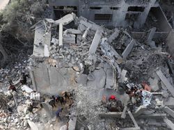 Video: Masjid dan Kuburan Hancur Imbas Serangan Israel di Deir al-Balah Gaza