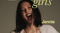 7 Gaya Jennie BLACKPINK Topless Hingga Pakai Baju Menerawang Saat Pemotretan