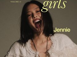 7 Gaya Jennie BLACKPINK Topless Hingga Pakai Baju Menerawang Saat Pemotretan