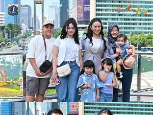 Gaya Krisdayanti & Cucu Keliling Jakarta Naik Bus Hingga MRT, Bawa Tas Hermes Gaya Krisdayanti & Cucu Keliling Jakarta Naik Bus Hingga MRT, Bawa Tas Hermes