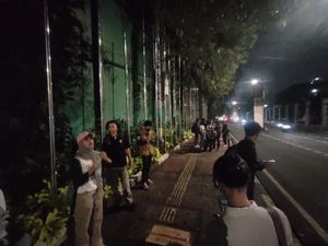Massa Aksi Tolak UU TNI di Gerbang DPR Cerita Dibubarkan Satpol PP Massa Aksi Tolak UU TNI di Gerbang DPR Cerita Dibubarkan Satpol PP