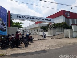 Mobil Esemka Sulit Didapat, Jokowi Digugat