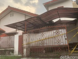 Dipasangi Garis Polisi, Begini Penampakan Pabrik Uang Palsu di Bogor