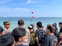 3 Santri Hilang Terseret Ombak di Pantai Balekambang Malang