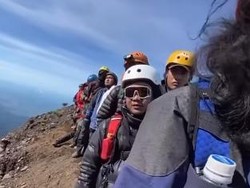 Membludaknya Pendaki Gunung Raung Saat Libur Lebaran Viral di Medsos
