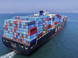 Perang Dagang Pecah, Sejauh Mana Dampaknya buat Investasi di RI?