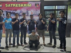 Polisi Gadungan Peras Warga Gowa Rp 8 Juta, Tuduh Anak Korban Pakai Narkoba Polisi Gadungan Peras Warga Gowa Rp 8 Juta, Tuduh Anak Korban Pakai Narkoba