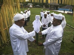 Melihat Prosesi Pelepasan Ake Dango di Tidore Melihat Prosesi Pelepasan Ake Dango di Tidore