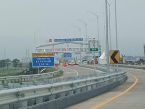 28.449 Kendaraan Melintas di Tol Probowangi Paiton-Kraksaan Selama Lebaran 28.449 Kendaraan Melintas di Tol Probowangi Paiton-Kraksaan Selama Lebaran