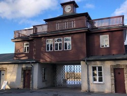 80 Tahun Pembebasan Buchenwald, Peringatan Bahaya Ekstremisme Kanan