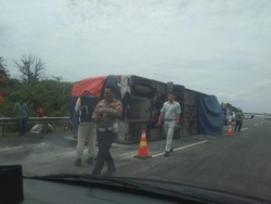Kronologi Bus Miyor Terguling di Tol Kayuagung hingga Tewaskan Kernet