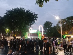 Berlangsung Damai, Demo Cabut UU TNI di Taman Apsari Bubar