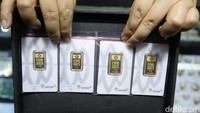 Harga Emas Antam Hari Ini Jatuh!