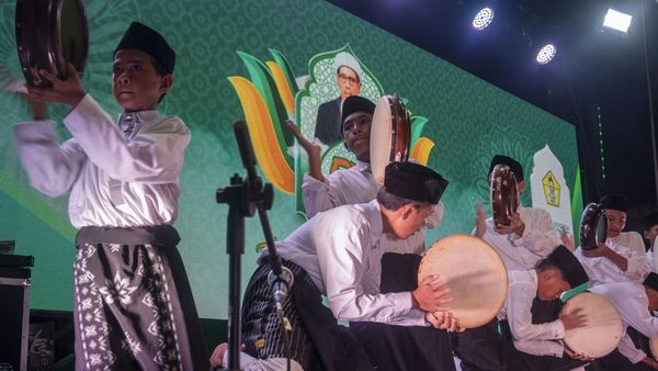 Festival Raodah Haul Guru Tua di Palu