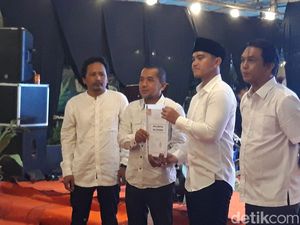 Kaesang Minta Pengurus PSI Berseragam Putih-Hitam, untuk Sambut Jokowi?