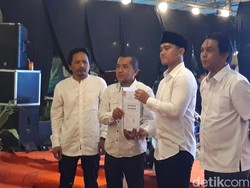 Kaesang Minta Pengurus PSI Berseragam Putih-Hitam, untuk Sambut Jokowi?