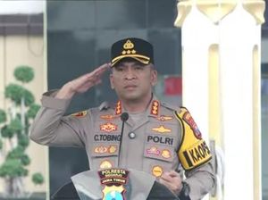 Pengiriman Logistik PT JTLE Diblokir Massa, Kapolresta Sidoarjo Upayakan Mediasi Pengiriman Logistik PT JTLE Diblokir Massa, Kapolresta Sidoarjo Upayakan Mediasi